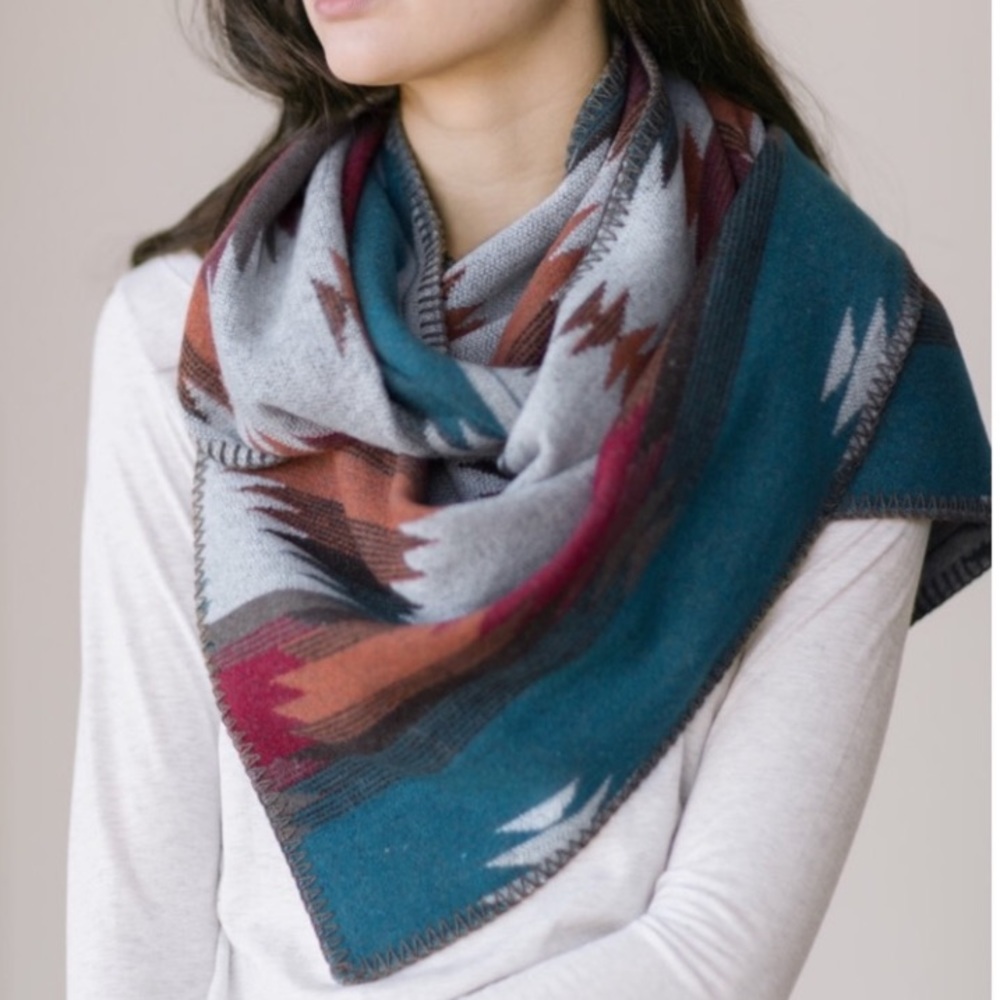 NWT Sophia Reyes Southwestern Print Boho Winged Scarf
